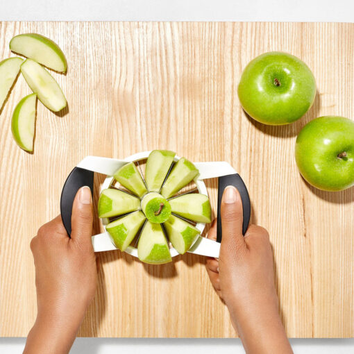 OXO Apple Divider - Image 2